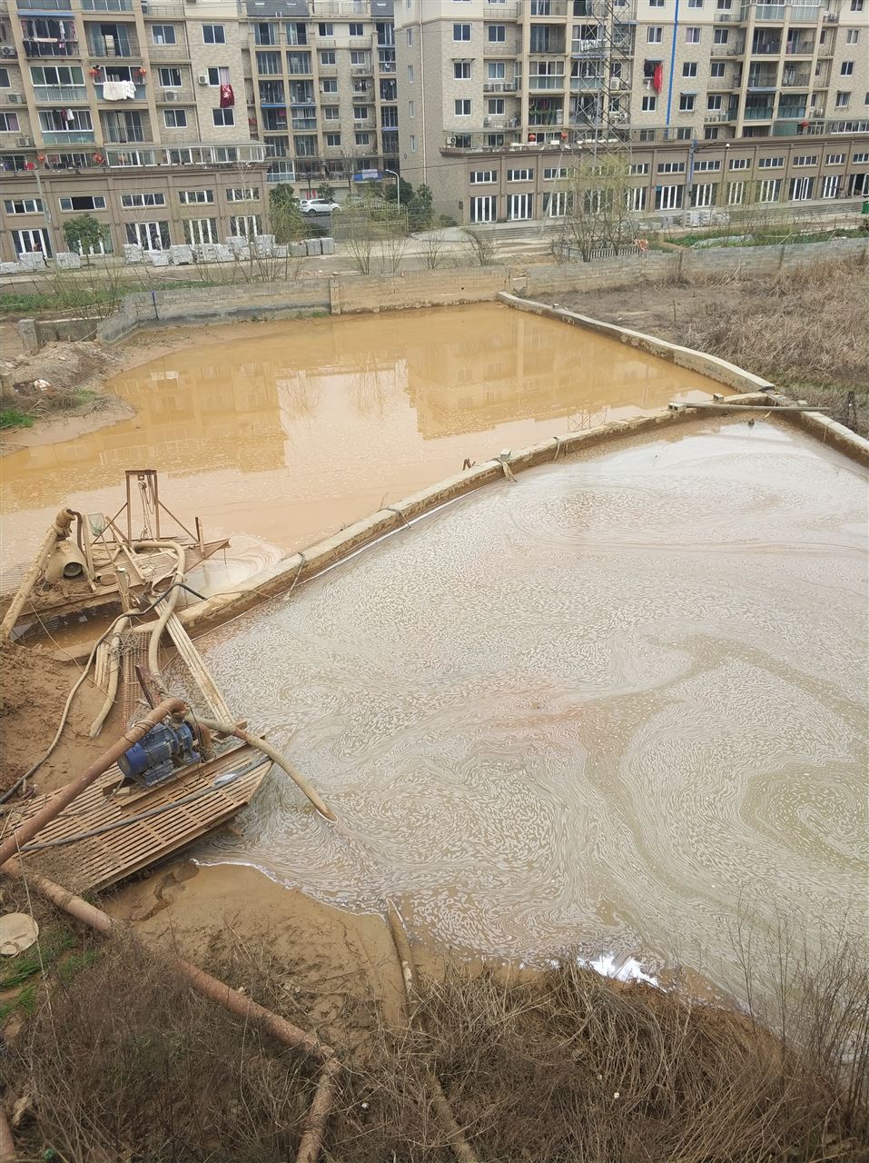 和硕沉淀池淤泥清理-厂区废水池淤泥清淤